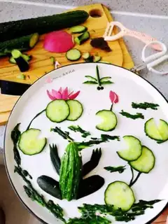 Make cucumber pallet step 1