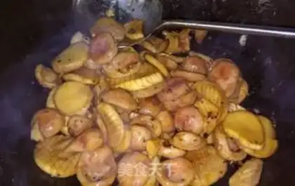 Make Apricot, fried sausage step 8