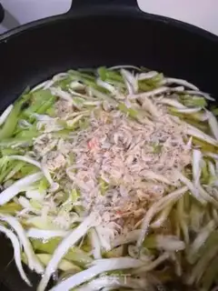Make Shrimp-skin-blue radish mushrooms step 5