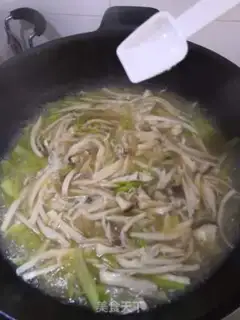 Make Shrimp-skin-blue radish mushrooms step 6