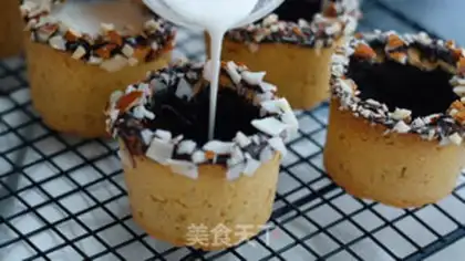 Make Cookie milk cups step 10