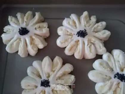 Make Coconut flower bread step 16