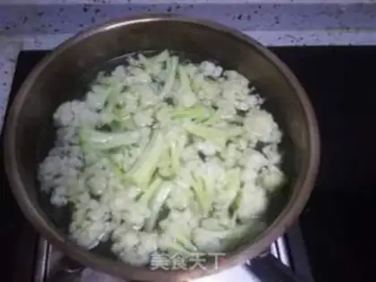 Make Sour omelet step 1