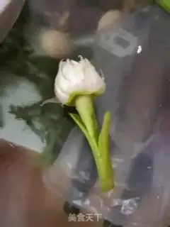 Make Garlic for flowers step 2