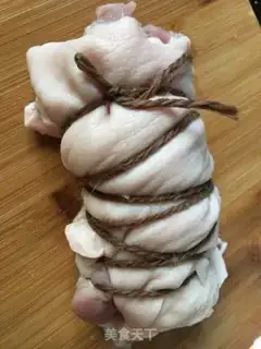 Make White hog elbows step 1