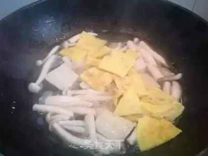 Make Protein sea mushroom tofu soup step 4