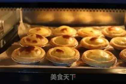 Make A simple quick hand with a Portuguese egg step 11
