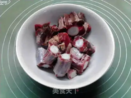 Make The radish cowtail soup step 1