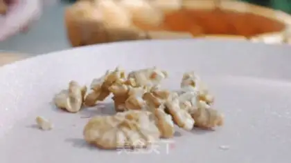 Make walnut sesame paste step 0