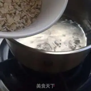 Make The black sesame oatmeal step 1