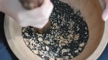 Make walnut sesame paste step 2