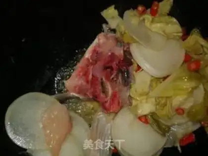 Make The gold soup and sour fish step 6
