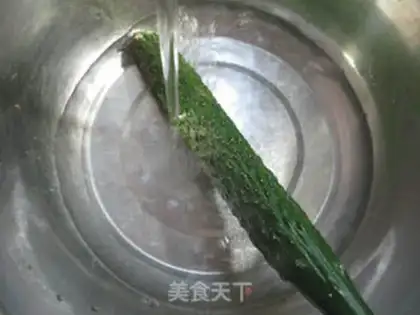Make Elbow ham and cucumber step 1