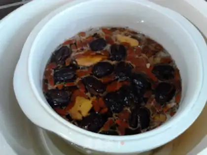 Make Red dates are for rib soup step 12