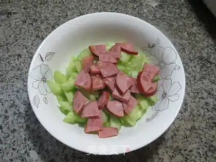 Make Elbow ham and cucumber step 4