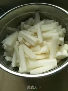 Make Sugar vinegar and radish step 2