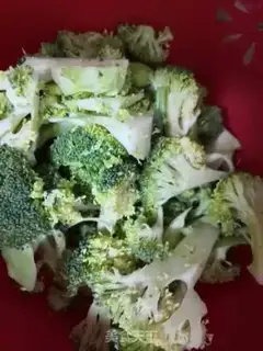 Make The broccoli mushroom soup step 1