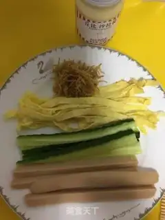 Make Sausage sushi step 1