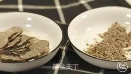 Make Black truffled eggs step 0