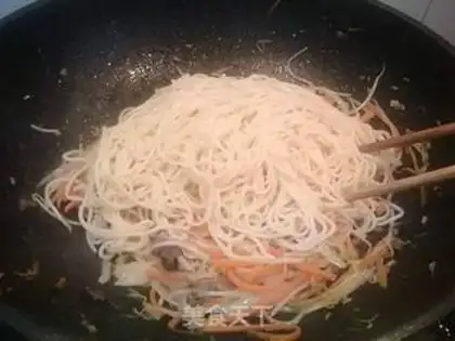 Make Beef noodles step 6
