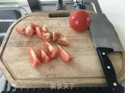 Make Tomato eggs for noodles step 1