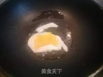 Make Tomato egg fried rice step 2