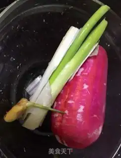 Make Shrimp radish soup step 1