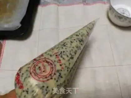 Make Sesame pretzels step 4