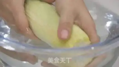 Make A little trick to cook corn step 1