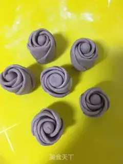 Make The potato roses step 12