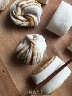 Make Sofa rolls step 7
