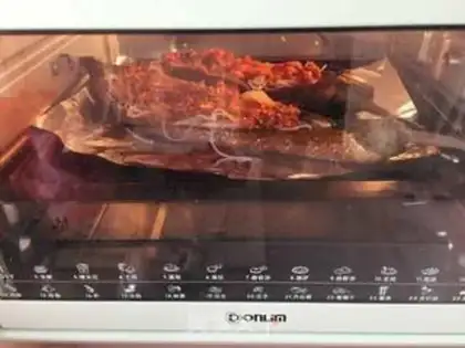 Make Garlic fan toast step 7