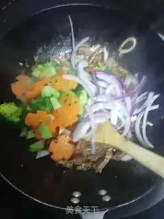 Make Black pepper beef pasta step 10