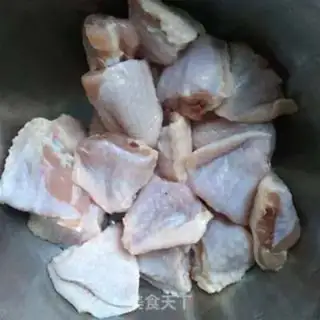 Make Chicken wings steam pumpkins step 1