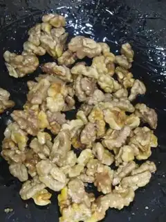 Make Amber walnuts step 3