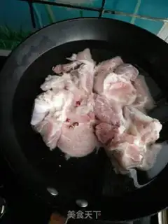 Make Red dates, bone soup step 1