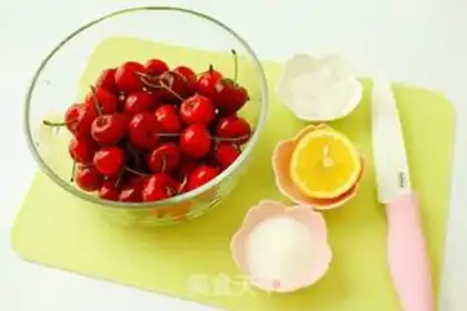 Make Homemade cherry sauce step 0