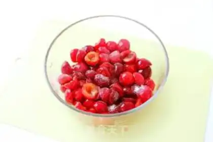 Make Homemade cherry sauce step 1