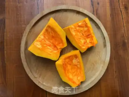 Make Pumpkin rolls step 1