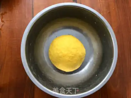 Make Pumpkin rolls step 5