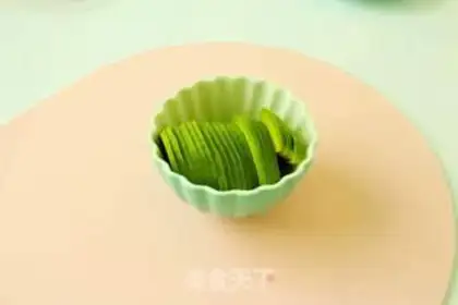 Make Butter fruit pizza step 1
