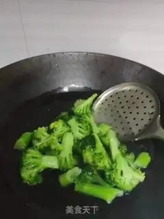 Make Shrimp noodles step 1