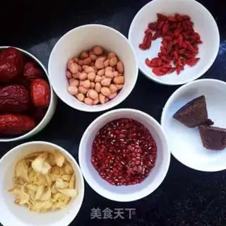 Make Lily Five Red Soup step 0