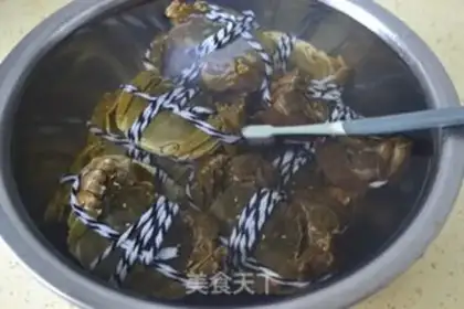 Make Salt crabs step 1