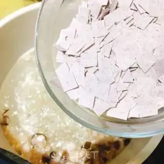 Make Crab-crumb dry noodles step 4