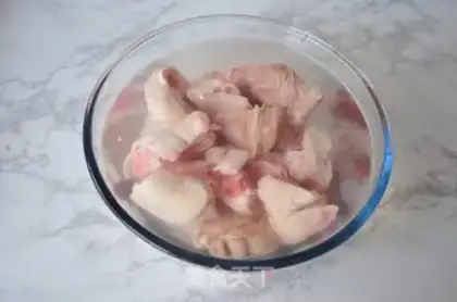 Make Tomato soy and pig hoof step 2
