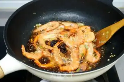 Make Red burns the black tiger shrimp step 6