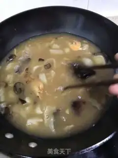 Make Fresh soup with potatoes and egg skin step 2