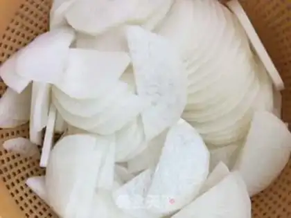 Make Sour radish step 1