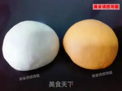 Make Pumpkin double-coloured buns step 2